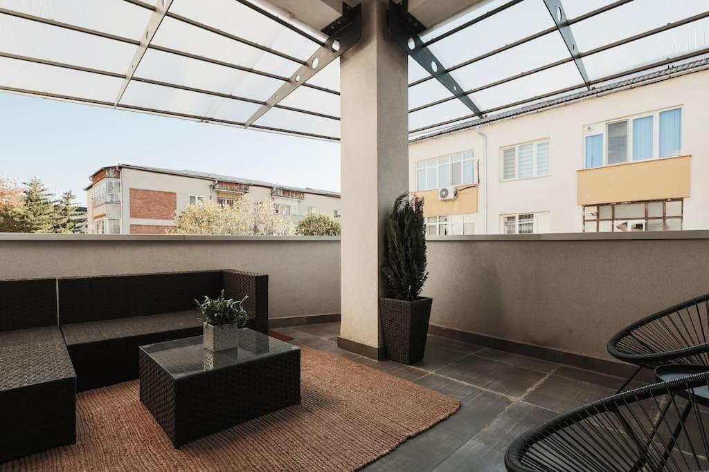 Ambassador Apartment Baia Mare Extérieur photo