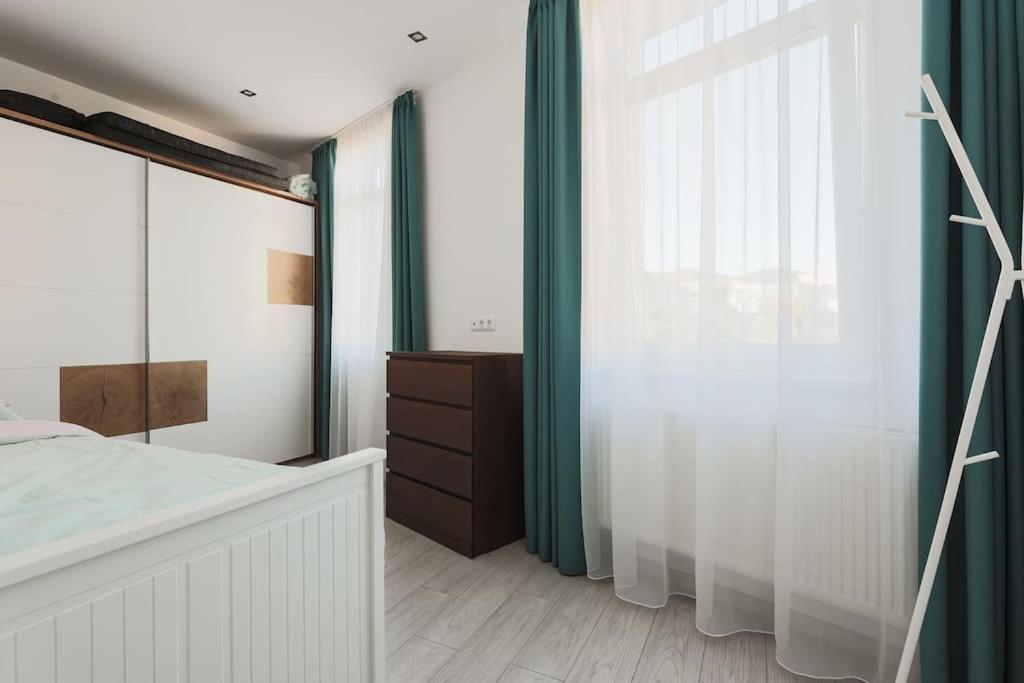 Ambassador Apartment Baia Mare Extérieur photo